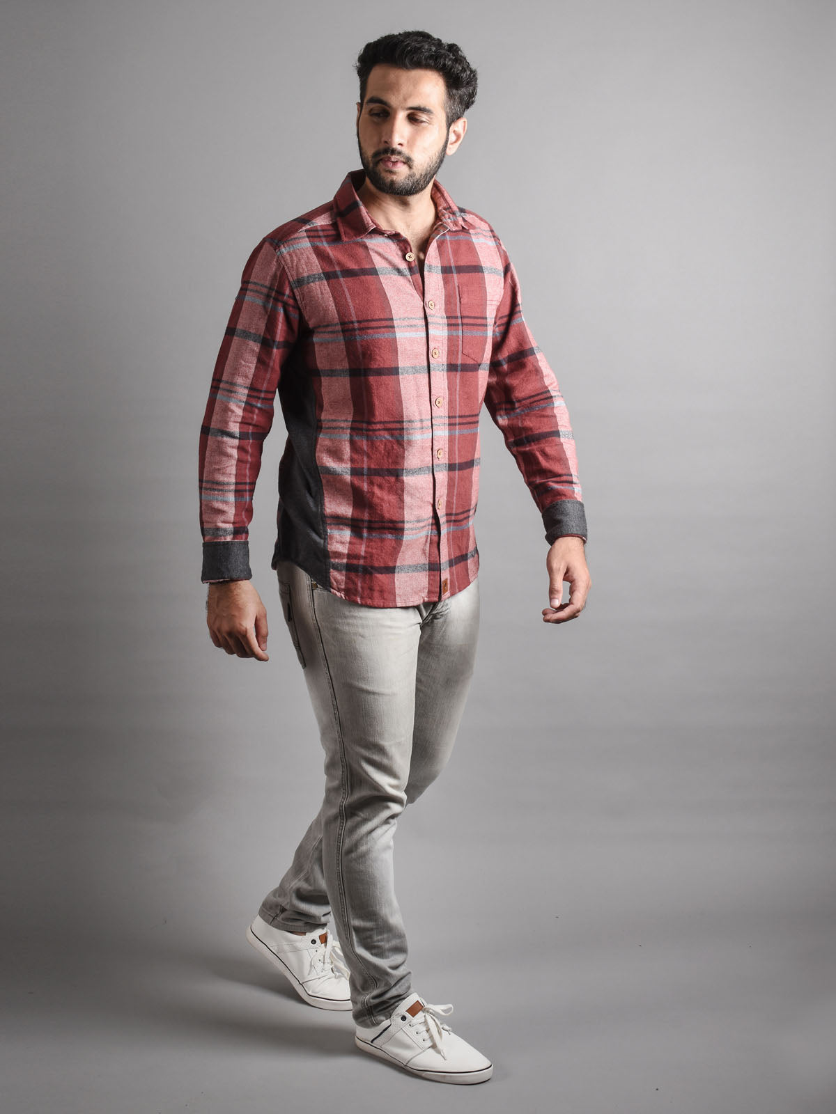 BT-SHIRT-02-H-1.jpg