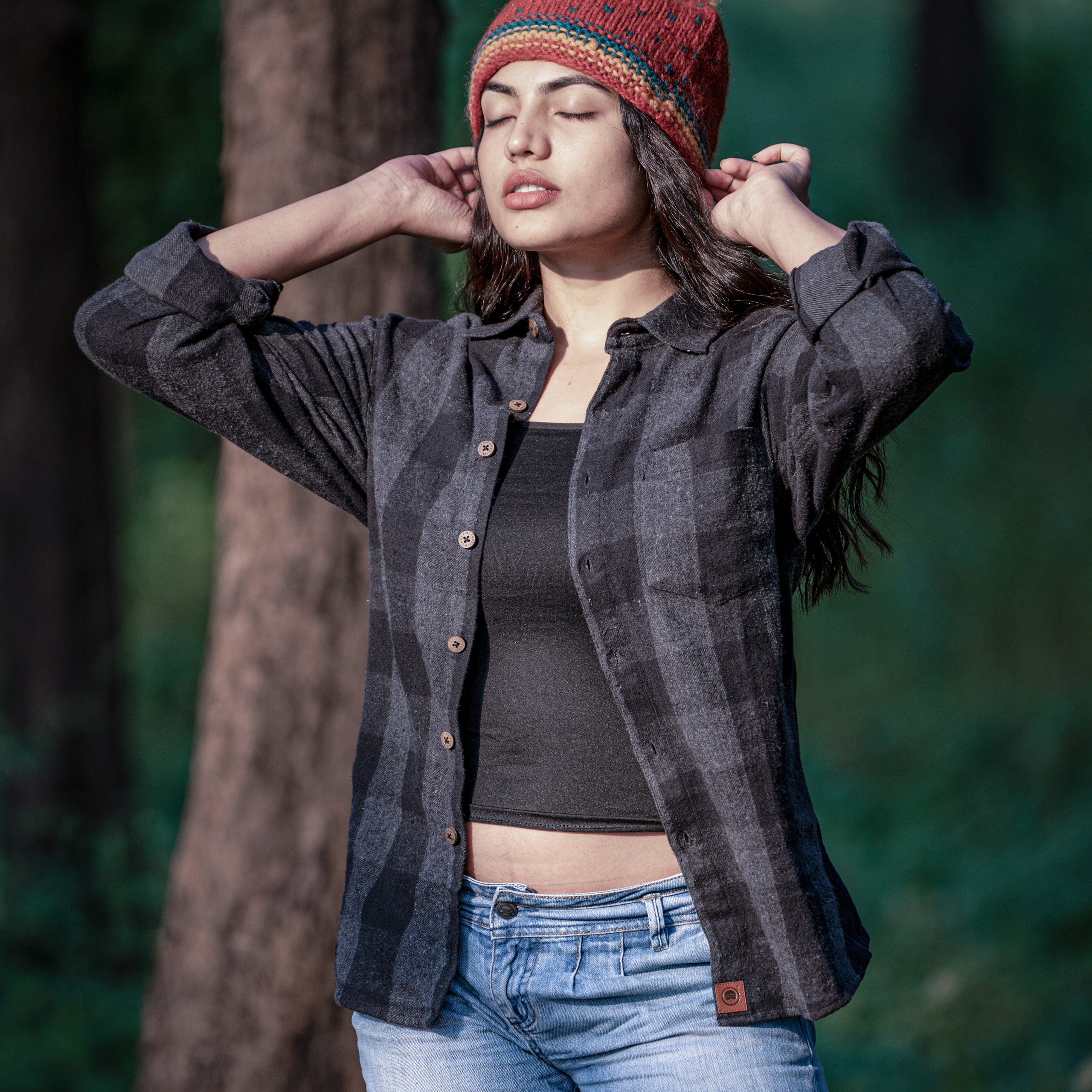 BT-SHIRT-F-SQ-01