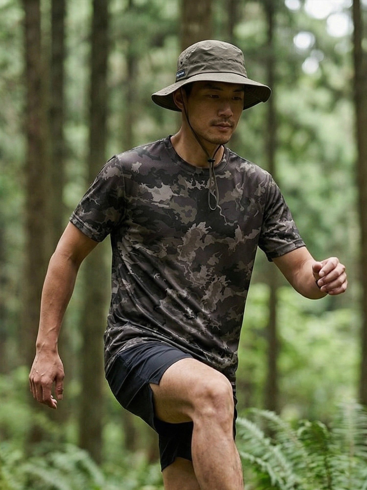 Classic Camo - Brown: Active Mesh T-shirt