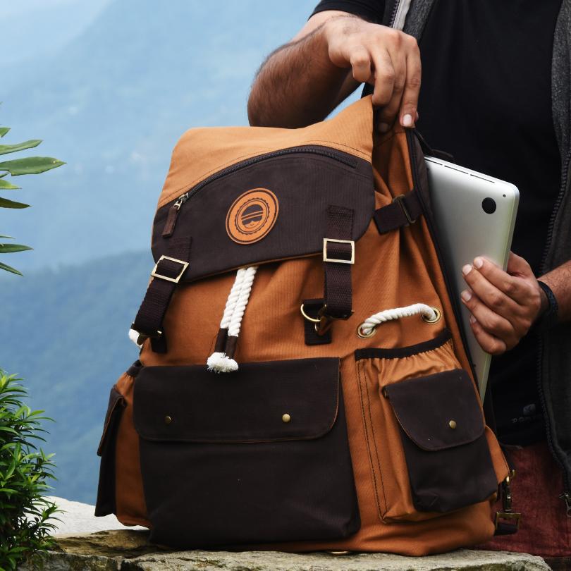 Top 10 Must-Have Items for Digital Nomads