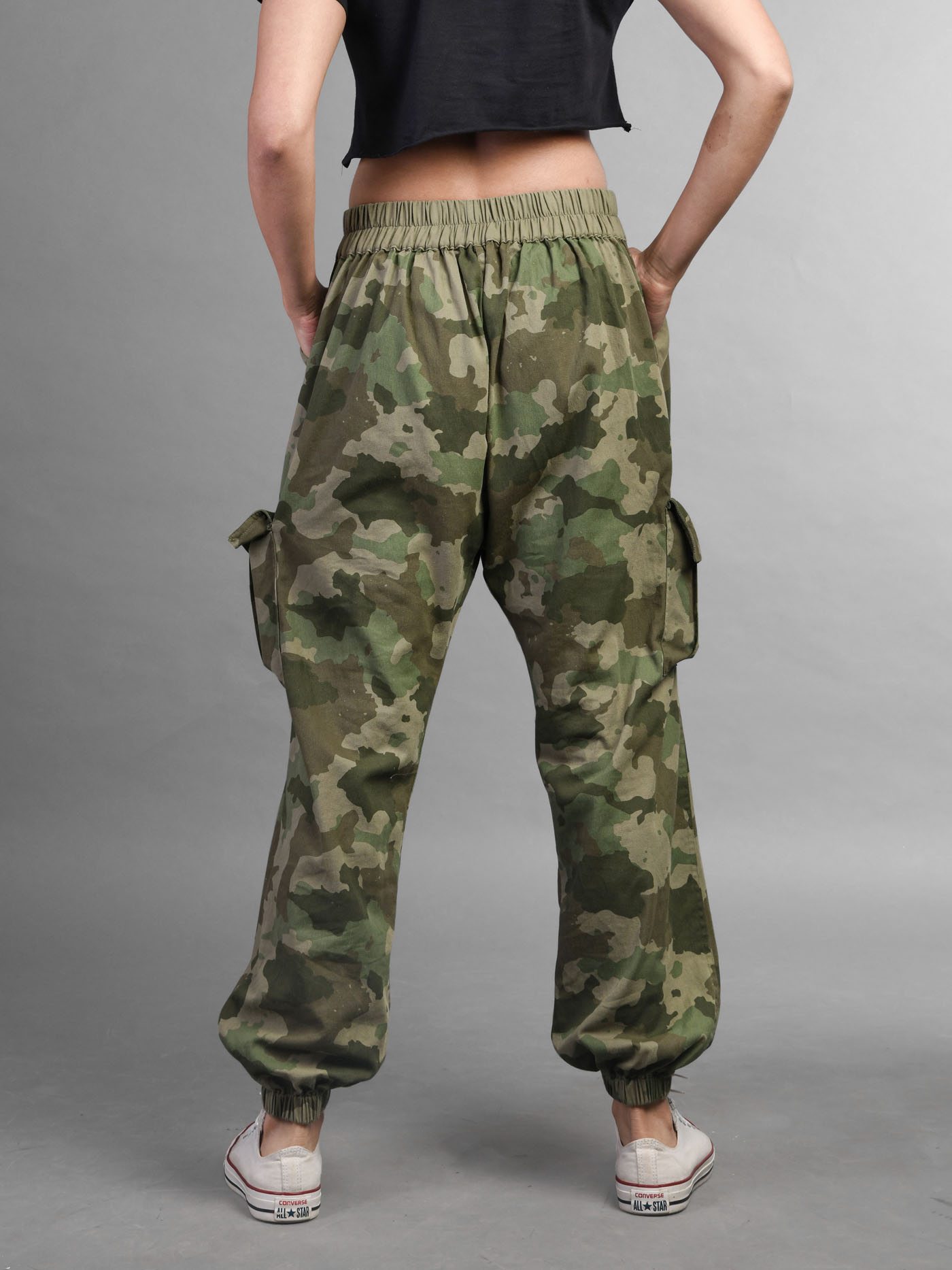 Buy Men Military Green Tapered Fit Cargo Pant - Spykar